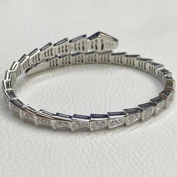 Fake Bvlgari Serpenti Viper One Coil 18K White Gold Bracelet Set With Full Pave Diamonds