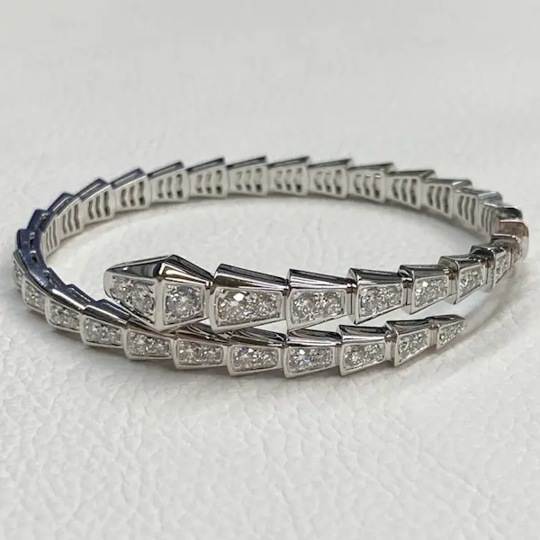 Fake Bvlgari Serpenti Viper One Coil 18K White Gold Bracelet Set With Full Pave Diamonds