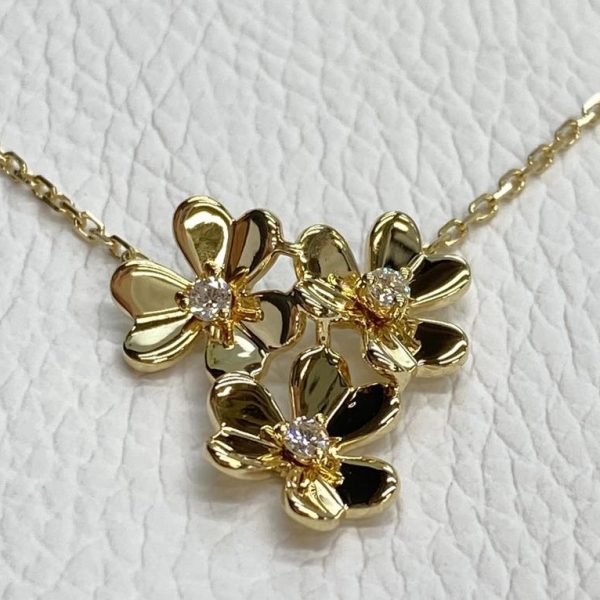 Cheap Price Van Cleef Arpels Frivole 3 Flowers Mini Model 18K Gold Pendant