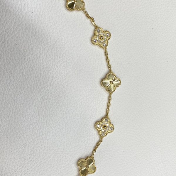 Hot Sale Van Cleef Arpels Vintage Alhambra 18K Yellow Gold Diamond 5 Motifs Bracelet VCARP4KN00