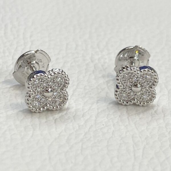 Cheap Price Van Cleef Arpels Sweet Alhambra 18K Gold Diamond Earstuds