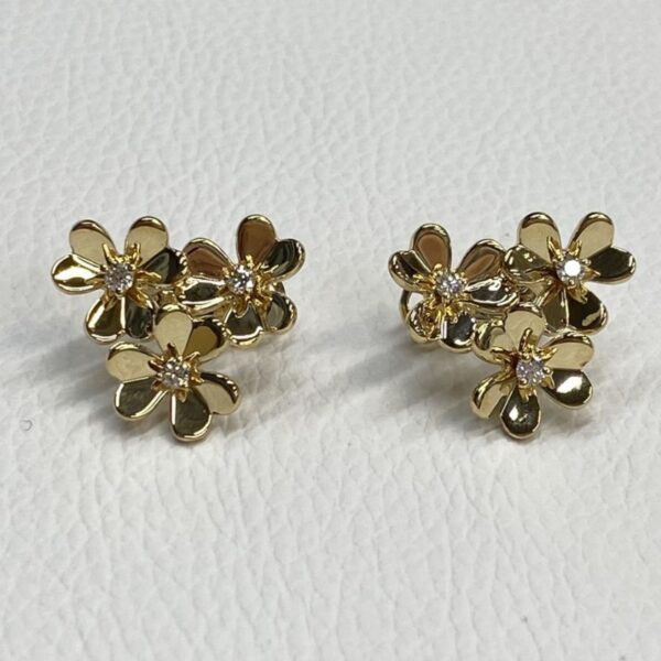 Hot Sale Van Cleef Arpels Frivole 18K Gold 3 Flowers Diamond Earrings