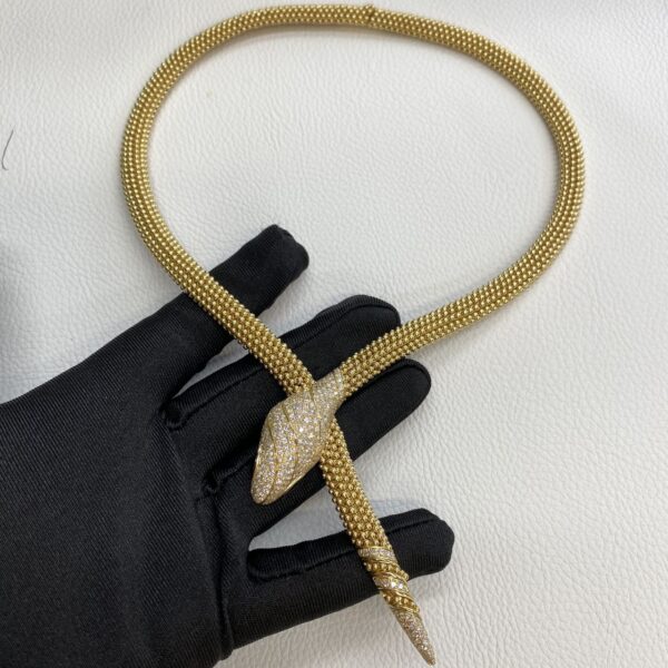 Luxury Bvlgari 18K Yellow Gold Serpenti Diamond Black Onyx Snake Necklace