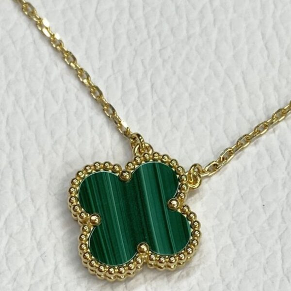 Hot Sale Van Cleef Arpels Vintage Alhambra Malachite Pendant Necklace